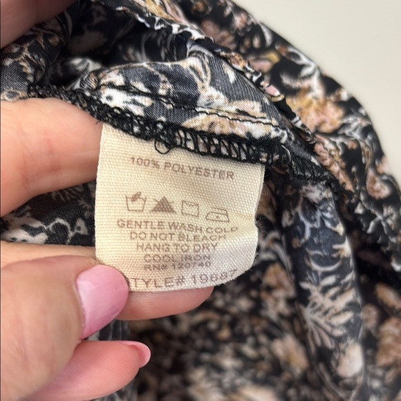 Mystree Black and Pink Floral Blouse - Picture 4 of 5